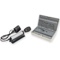 KIT DIAGNOSTICO HEINE BETA 200S OFTALMOSCOPIO LED 3,5V - con manico ricaricabile USB, cavo e alimentatore