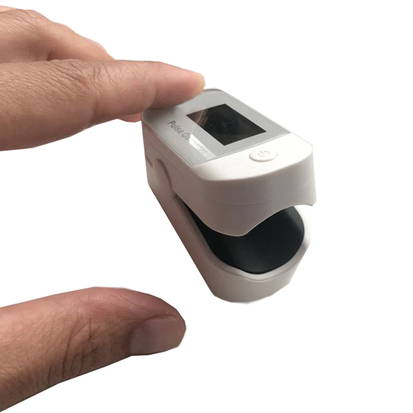 PULSOSSIMETRO SATURIMETRO DA DITO FS20D - allarmi sonori e visivi - adulto e pediatrico